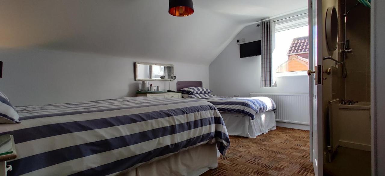 Aaron Lodge Guest House Лестер Экстерьер фото