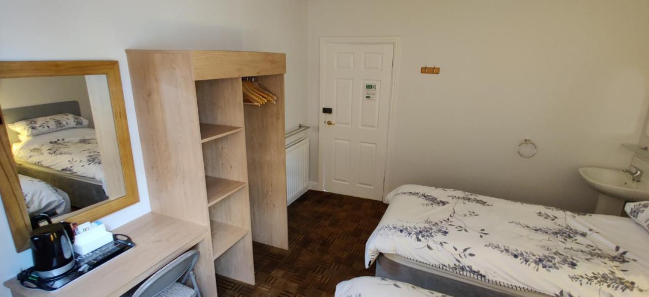 Aaron Lodge Guest House Лестер Экстерьер фото