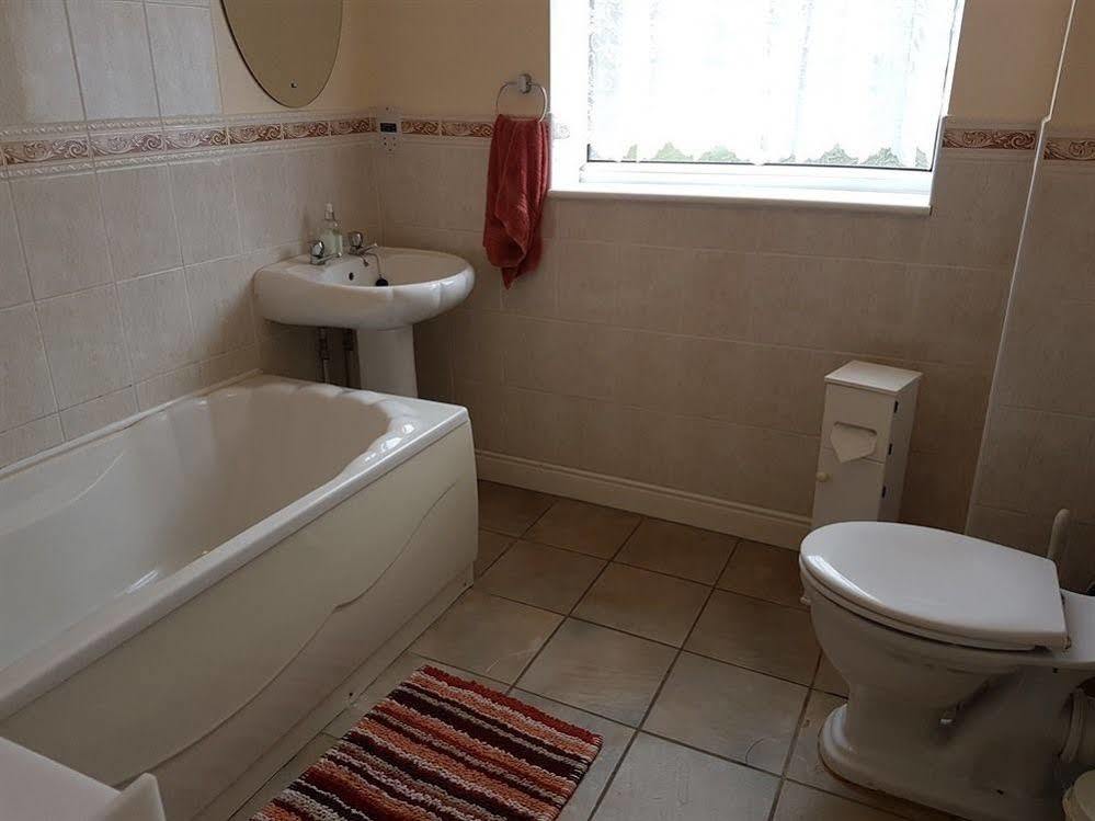 Aaron Lodge Guest House Лестер Экстерьер фото
