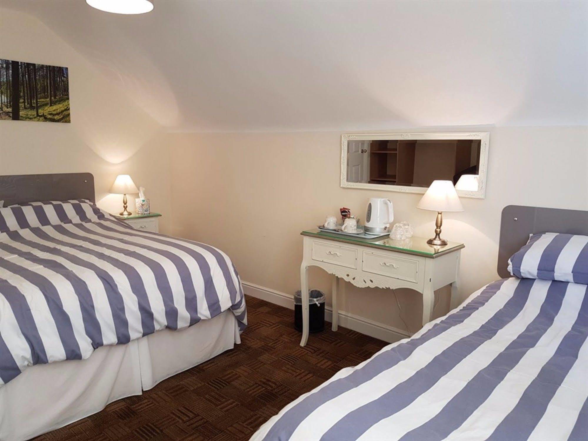 Aaron Lodge Guest House Лестер Экстерьер фото