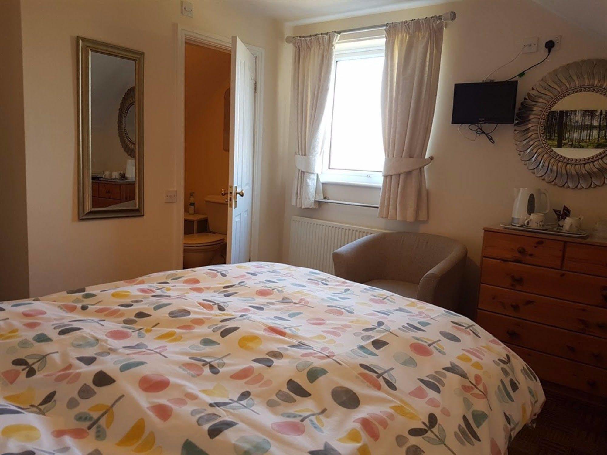 Aaron Lodge Guest House Лестер Экстерьер фото